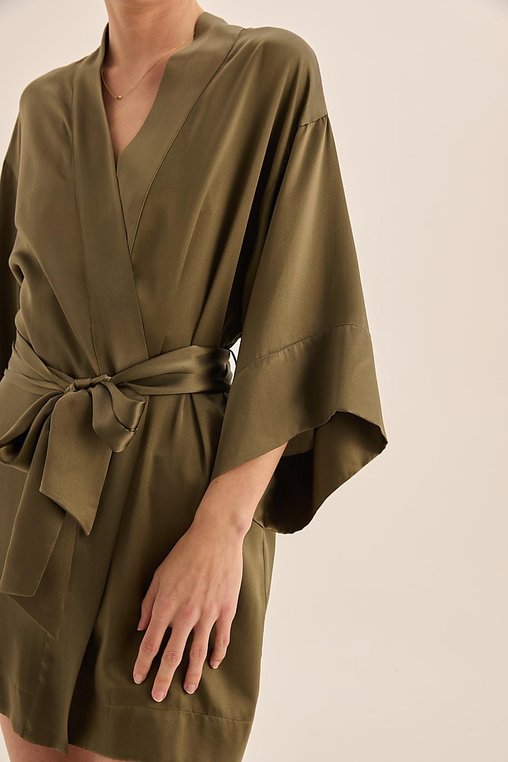 Diamond Pure Silk Olive Short Robe