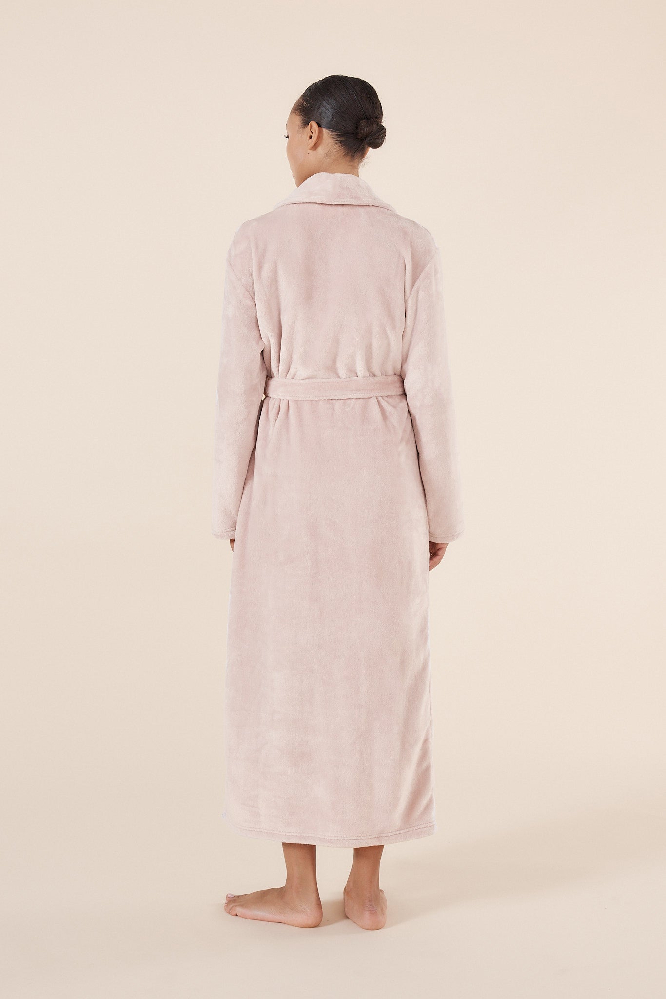Imogin Pink Plush Robe