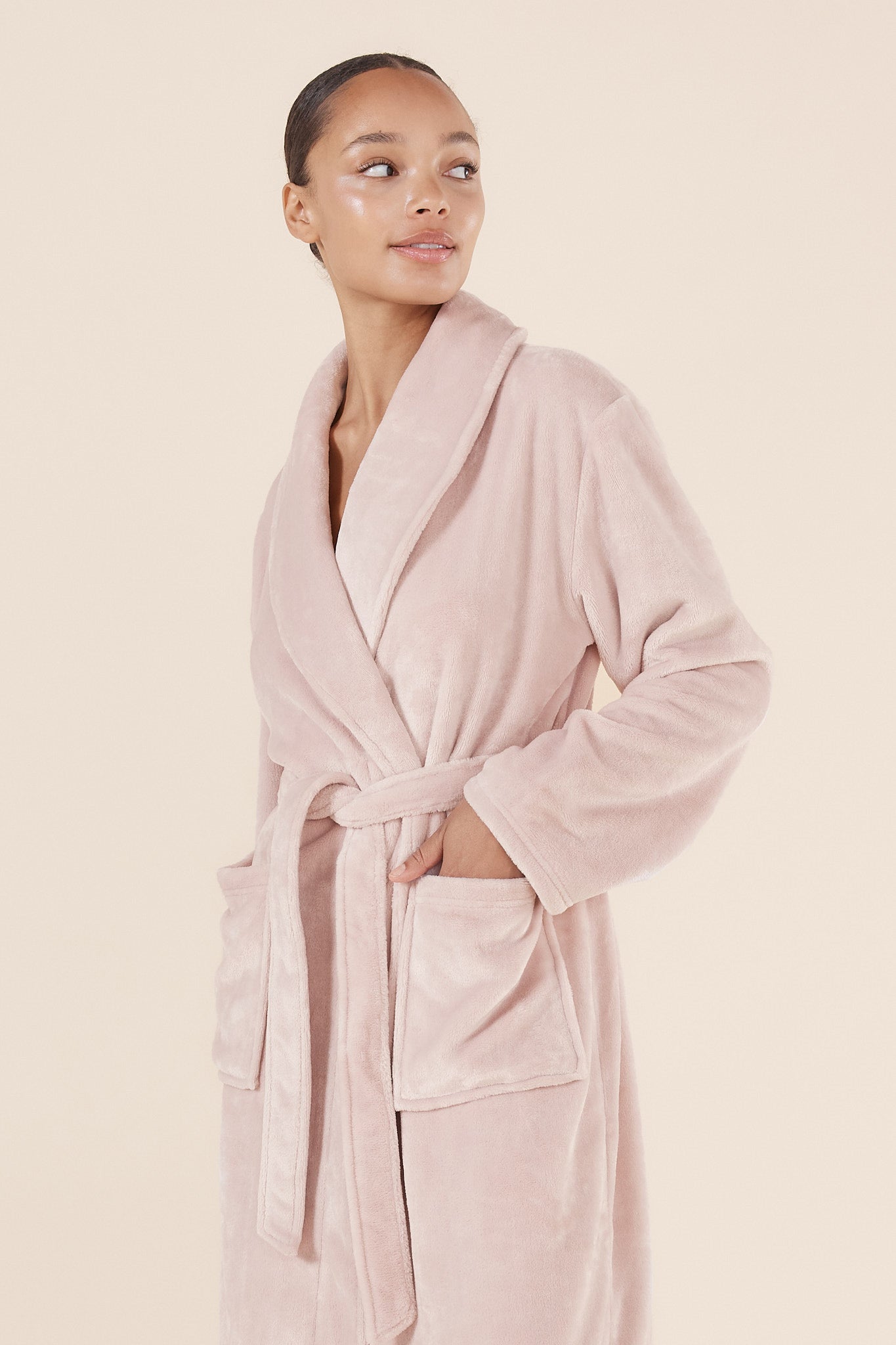 Imogin Pink Plush Robe